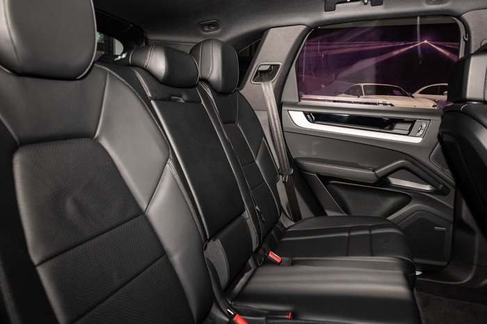 2024 Porsche Cayenne S