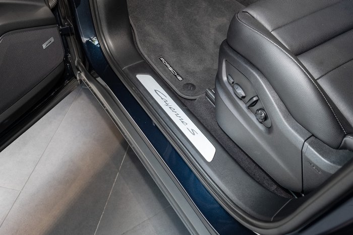 2024 Porsche Cayenne S