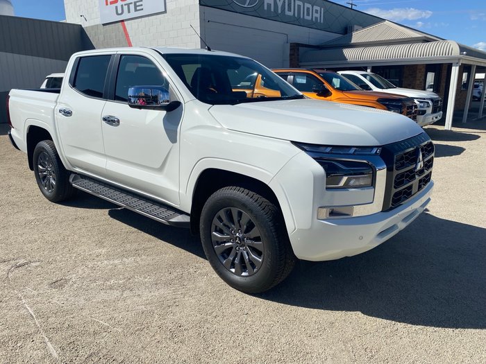 2025 MITSUBISHI Triton GLS