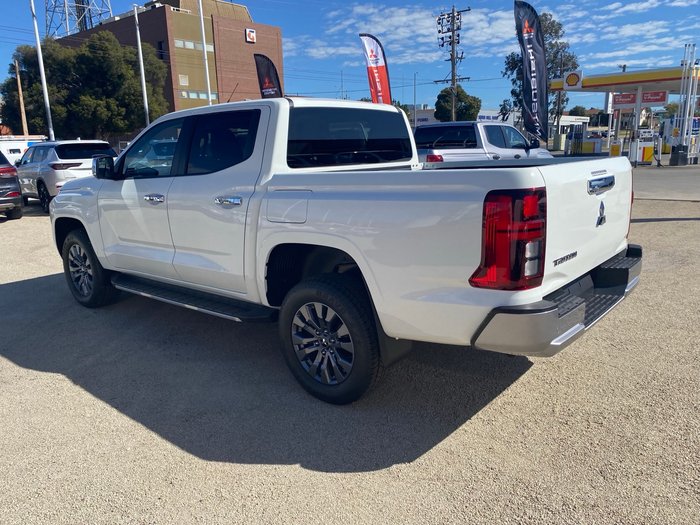 2025 MITSUBISHI Triton GLS