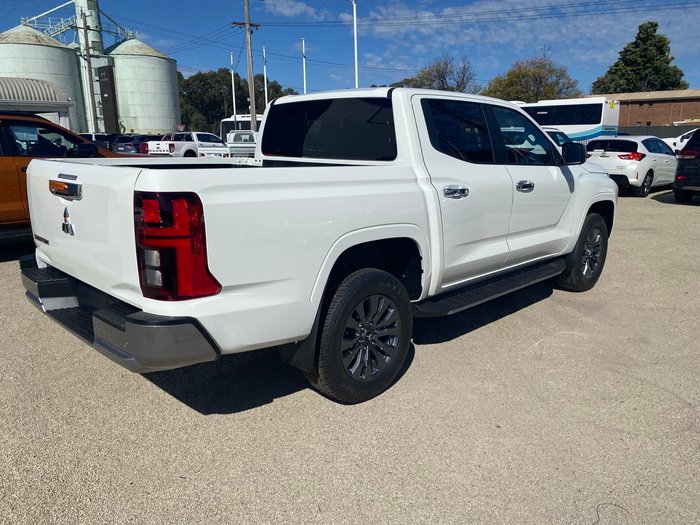 2025 MITSUBISHI Triton GLS