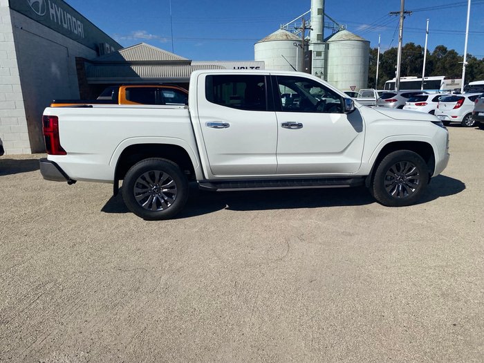 2025 MITSUBISHI Triton GLS