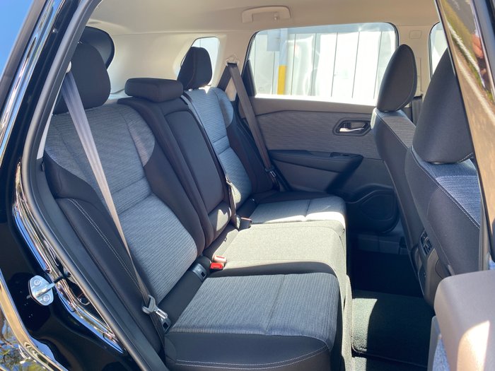 2025 Nissan X-TRAIL ST 2WD