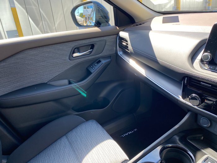 2025 Nissan X-TRAIL ST 2WD