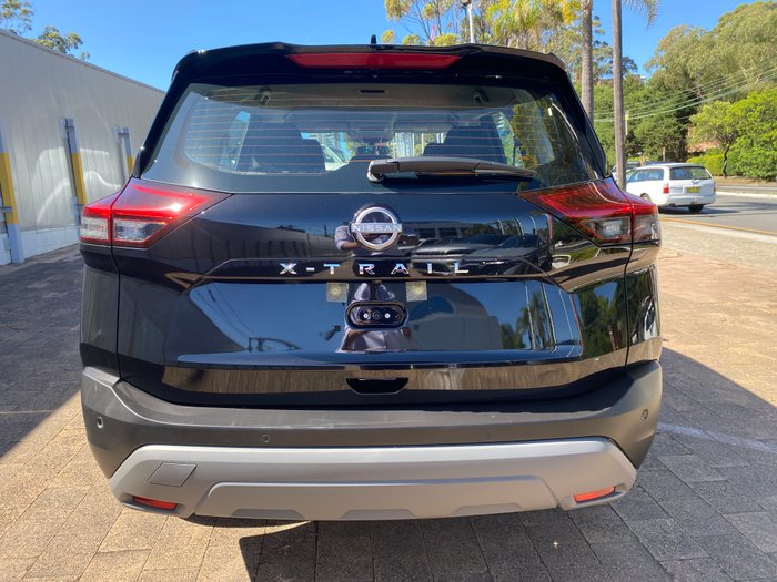 2025 Nissan X-TRAIL ST 2WD
