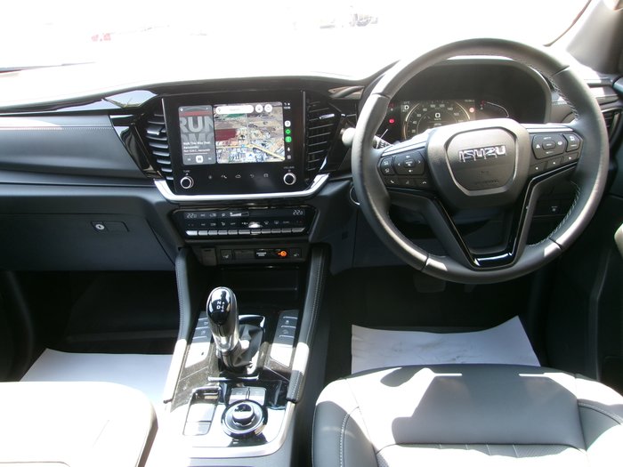 2025 Isuzu MU-X MY25.5 Isuzu MU-X 4X4 LST 2.2 L Automatic (UJOR513D) inc Towbar, Floor mats, Slimline Weathershields, Healight Protectors, Wireless Phone charger, Tint