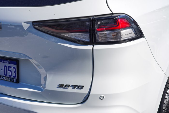 2022 Isuzu MU-X LS-U