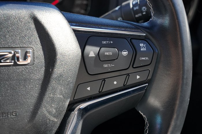 2022 Isuzu MU-X LS-U