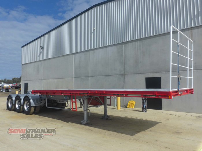 2004 Maxitrans 12 Pallet Flat Top A Trailer
