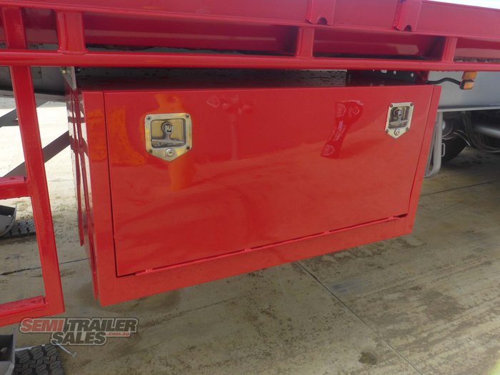2004 Maxitrans 12 Pallet Flat Top A Trailer
