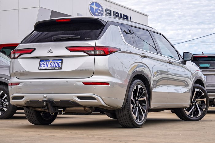 2022 Mitsubishi Outlander Exceed