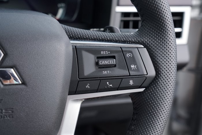 2022 Mitsubishi Outlander Exceed