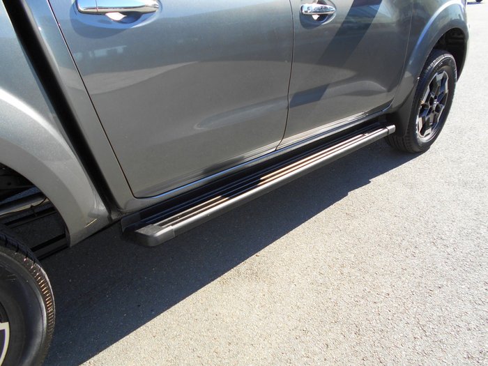 2025 Nissan Navara ST-X