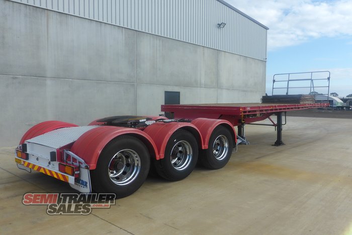 2017 CIMC 12 Pallet Flat Top A Trailer