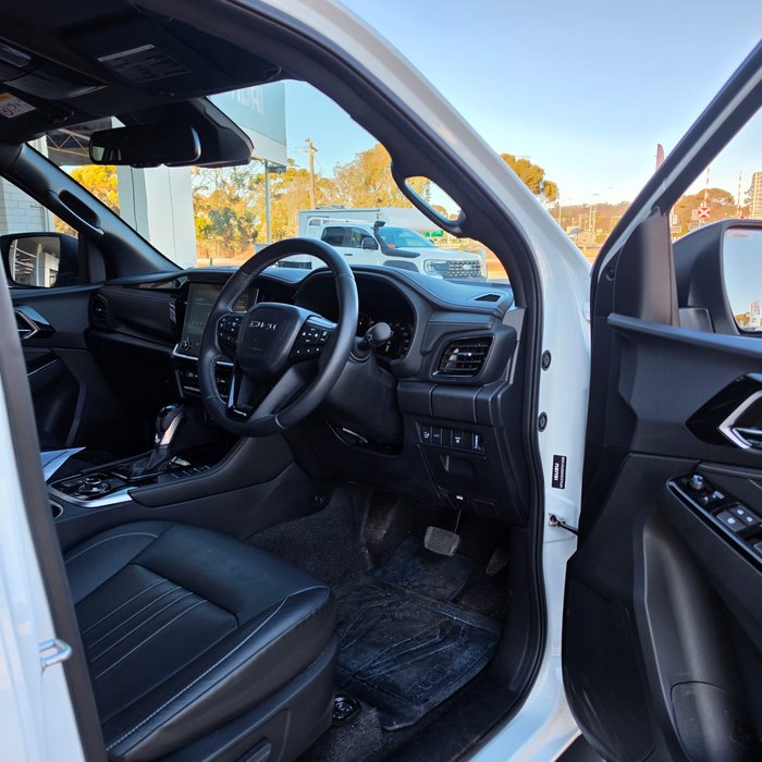 2025 Isuzu MU-X LS-T MY25 White