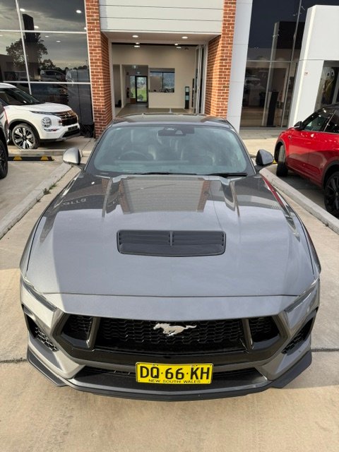 2025 FORD MUSTANG
