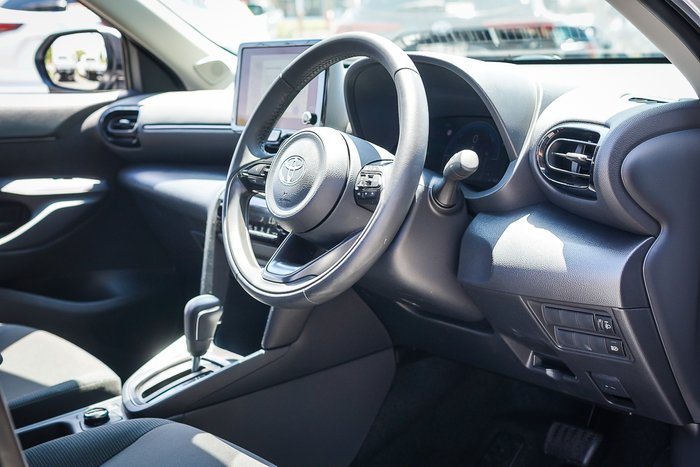 2024 Toyota Yaris Cross Hybrid GX