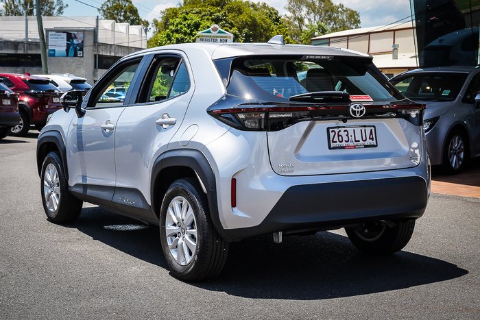 2024 Toyota Yaris Cross Hybrid GX