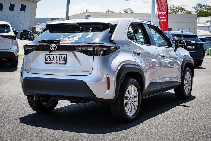 2024 Toyota Yaris Cross Hybrid GX