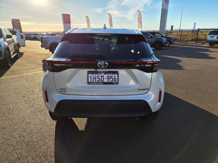 2022 Toyota Yaris Cross Hybrid GX White
