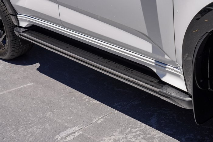 2025 Isuzu MU-X X-TERRAIN