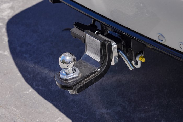 2025 Isuzu MU-X X-TERRAIN