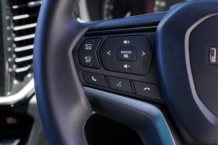 2025 Isuzu MU-X X-TERRAIN