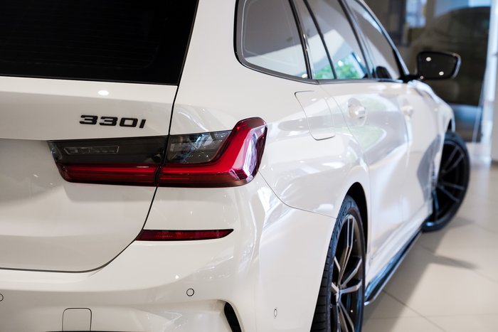 2022 BMW 3 Series 330i M Sport