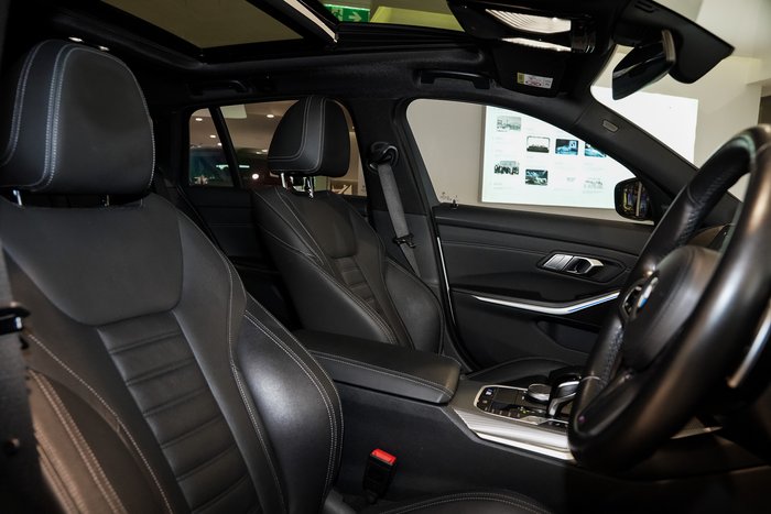 2022 BMW 3 Series 330i M Sport