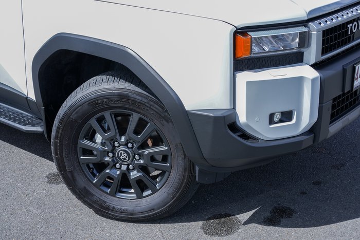 2025 Toyota PRADO GXL
