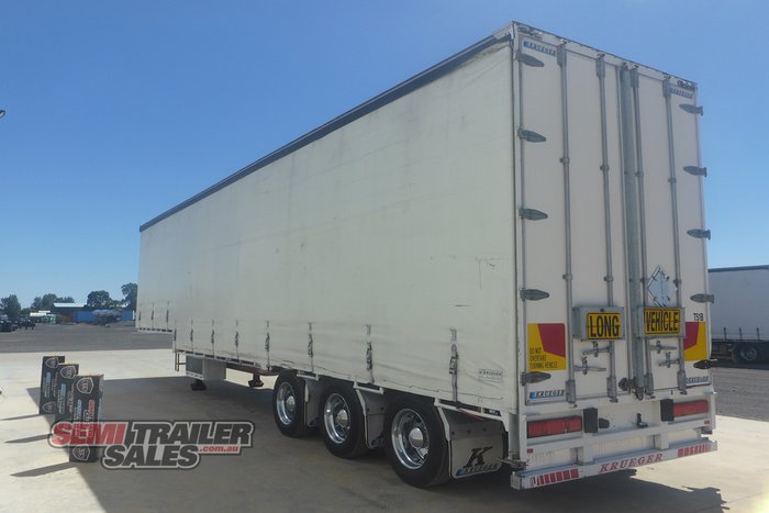 2013 Krueger 22 Pallet Curtainsider with Mezz