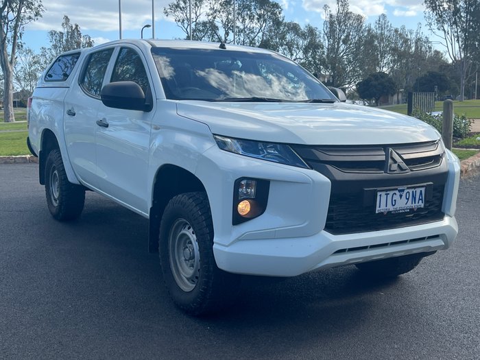 2020 Mitsubishi MR4W47