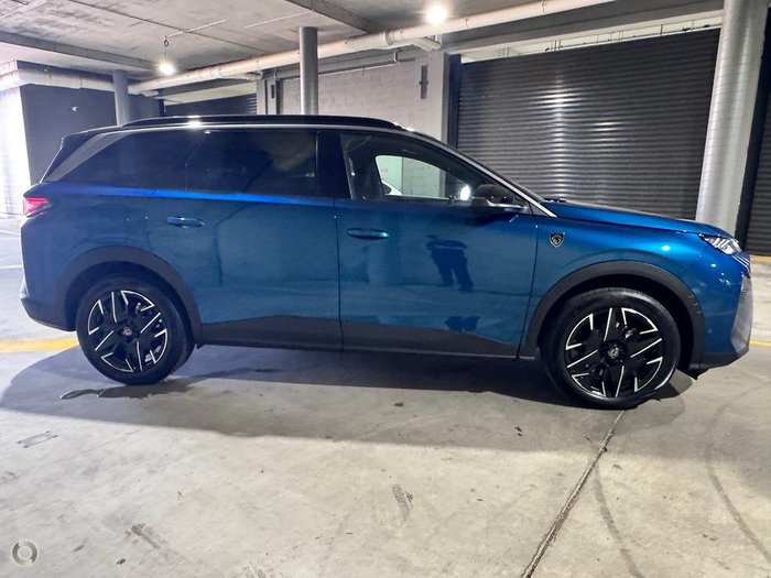 2025 Peugeot 5008 GT Premium Hybrid