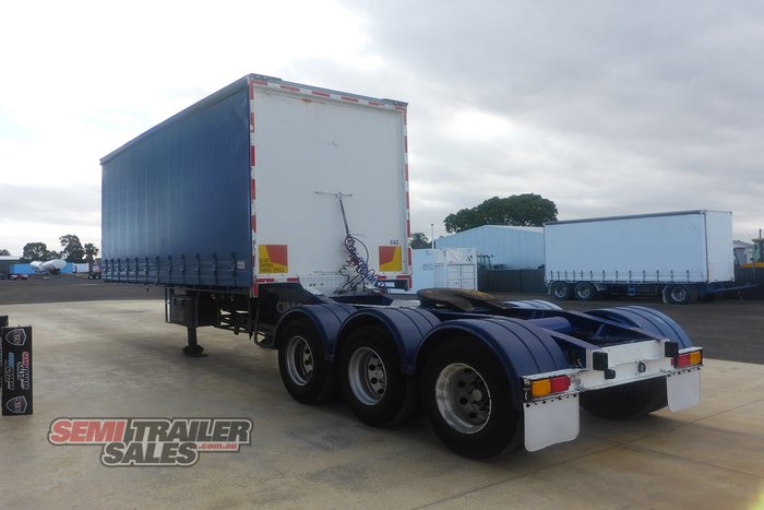2010 CIMC 12 Pallet Curtainsider A Trailer