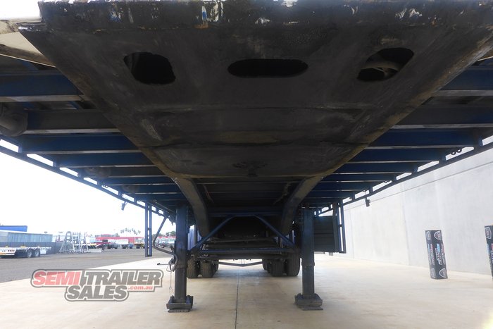 2010 CIMC 12 Pallet Curtainsider A Trailer