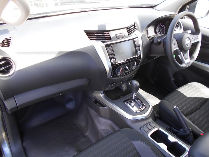 2025 Nissan Navara SL