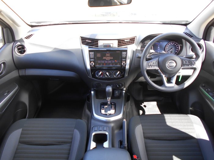 2025 Nissan Navara SL