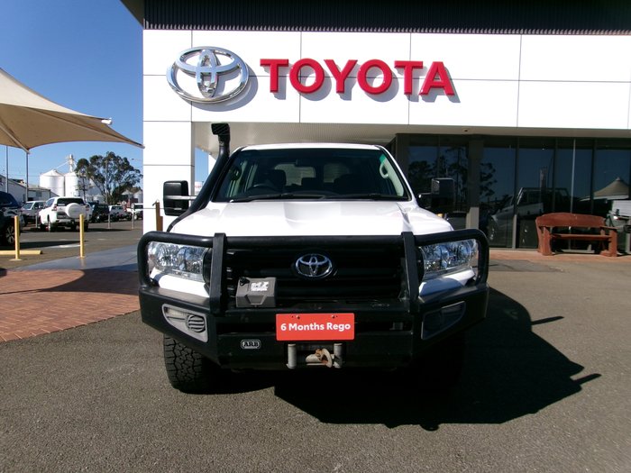 2015 TOYOTA LANDCRUISER GX (4x4)
