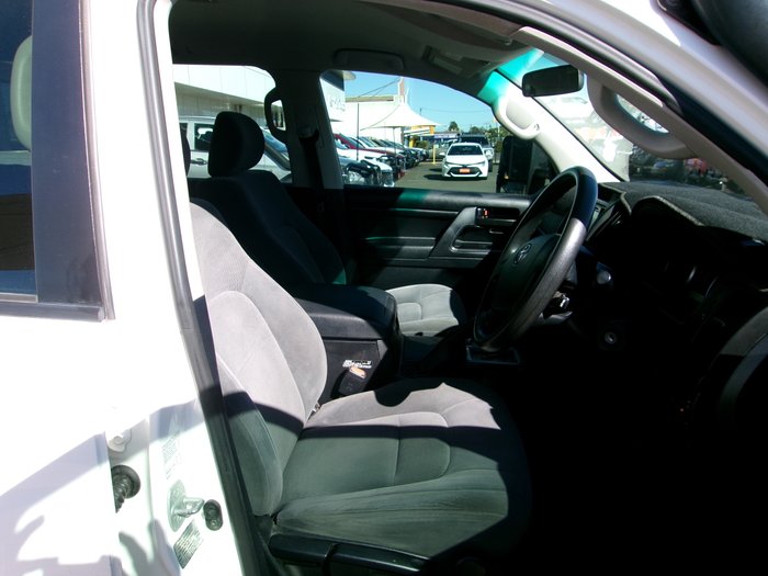 2015 TOYOTA LANDCRUISER GX (4x4)