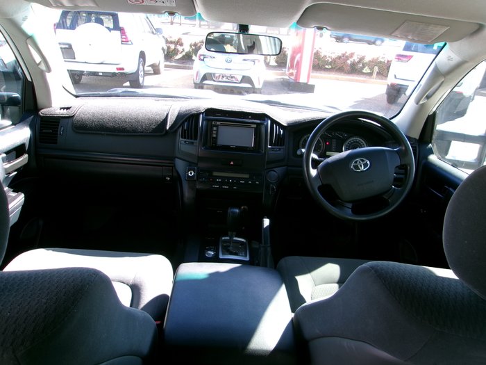 2015 TOYOTA LANDCRUISER GX (4x4)