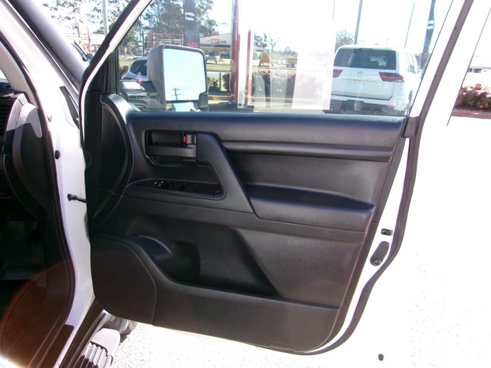 2015 TOYOTA LANDCRUISER GX (4x4)