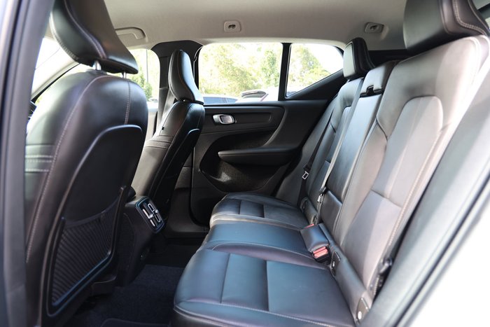 2021 Volvo XC40 T4 Momentum