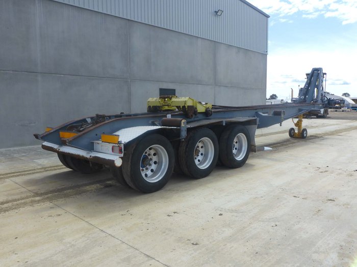 2007 J Smith  Sons Hook Lift Trailer