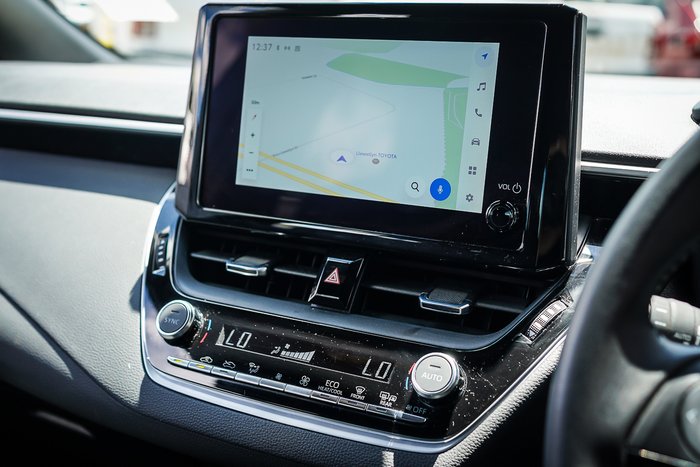 2025 Toyota COROLLA SX