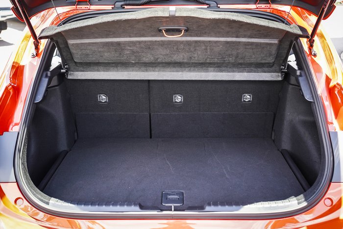 2025 Toyota COROLLA SX