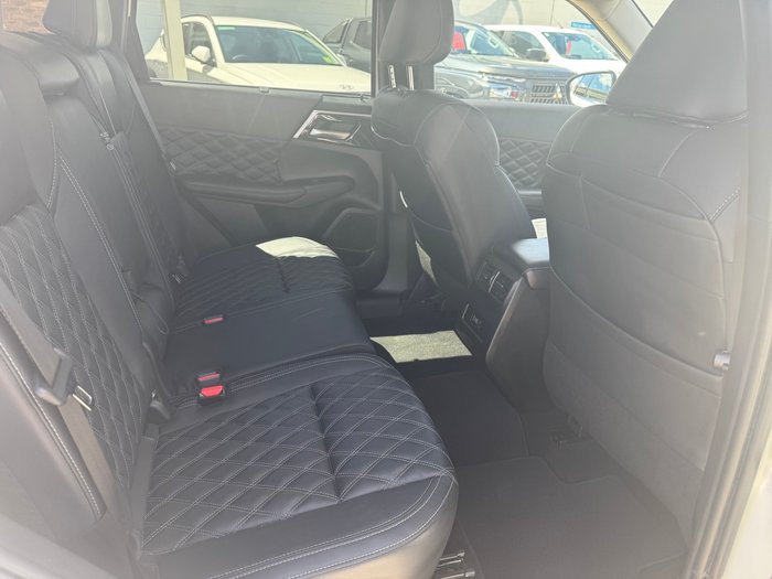 2024 MITSUBISHI Outlander EXCEED