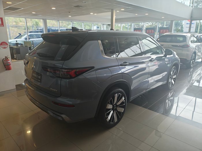 2025 MITSUBISHI Outlander EXCEED TOURER