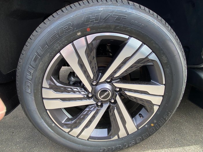 2025 ISUZU MU-X LS-T