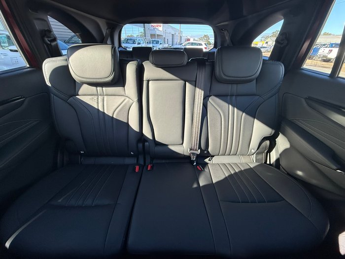 2026 Isuzu MU-X LS-T