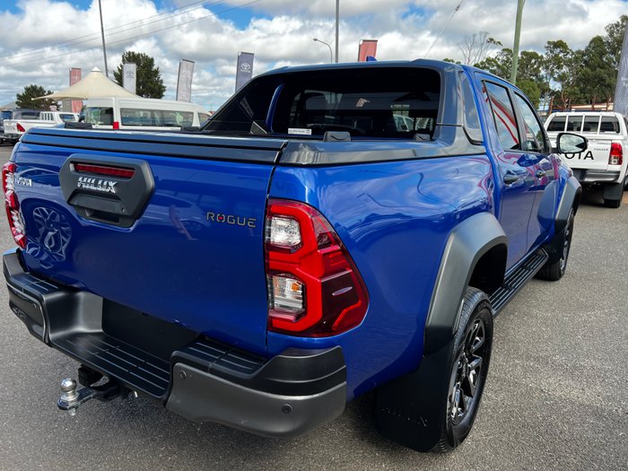 2022 Toyota Hilux 4x4 Hilux 4x4 Rogue 2.8L T Diesel Automatic Double Cab C222140 001